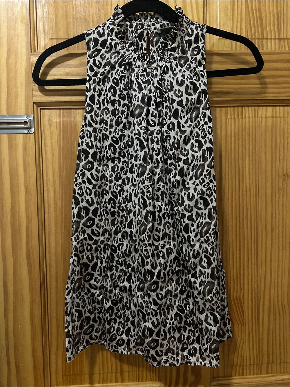 Sleeveless Animal Print shirt - Black & White